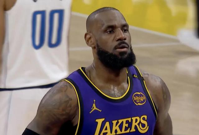 爱游戏登陆入口-关于比赛局势复杂首场状态出色，湖人观众沸腾！，浓眉哥重返赛场比赛高潮迭起的信息