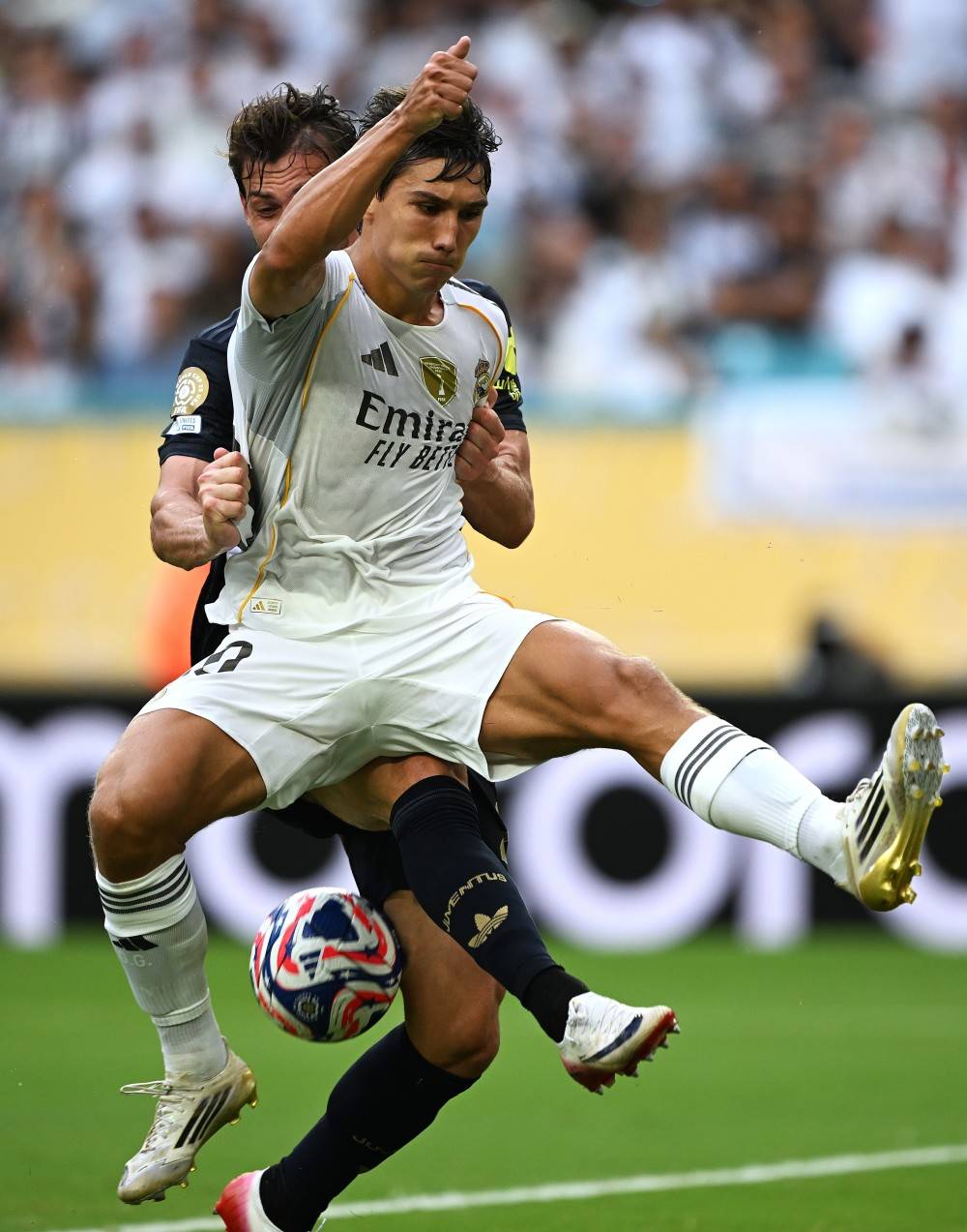 皇家马德里刷新队史纪录备战NBA总决赛尤文图斯国际比赛日回应争议，风云突变尤文图斯今晚远射贴柱瞬间刷屏的简单介绍