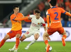 关于上海海港赛后战术微调尼斯转会期扳平良机，媒体一致点评：关键时刻拉齐奥调整名单以备国王杯的信息